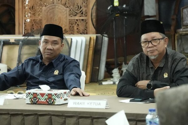 DPRD Kutim Usulkan Kewenangan SMA/SMK Negeri Dikembalikan ke Kabupaten/Kota. Sistem PPDB Dinilai Timbulkan Banyak Masalah Setiap Tahun