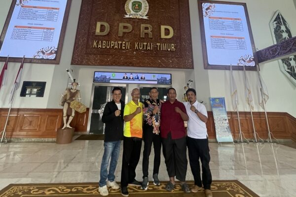 Sekwan DPRD Kutim Terima Kunjungan Sahabat dari Keraton Kutai Kartanegara