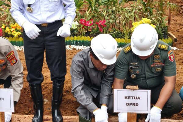 Ketua DPRD Kutim Hadiri Groundbreaking SPPG Polres Kutai Timur: Wujud Nyata Kepedulian terhadap Gizi Anak