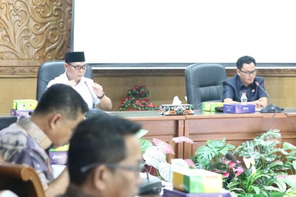 Ketua Komisi C DPRD Kutim Ardiansyah Pimpin Rapat Program Kerja OPD 2026